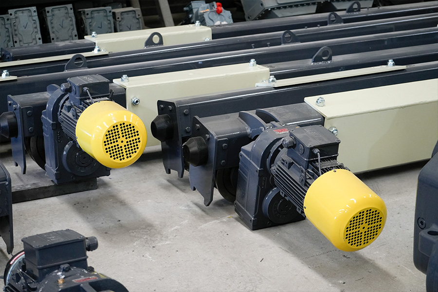 Double girder overhead crane trolley and hoist